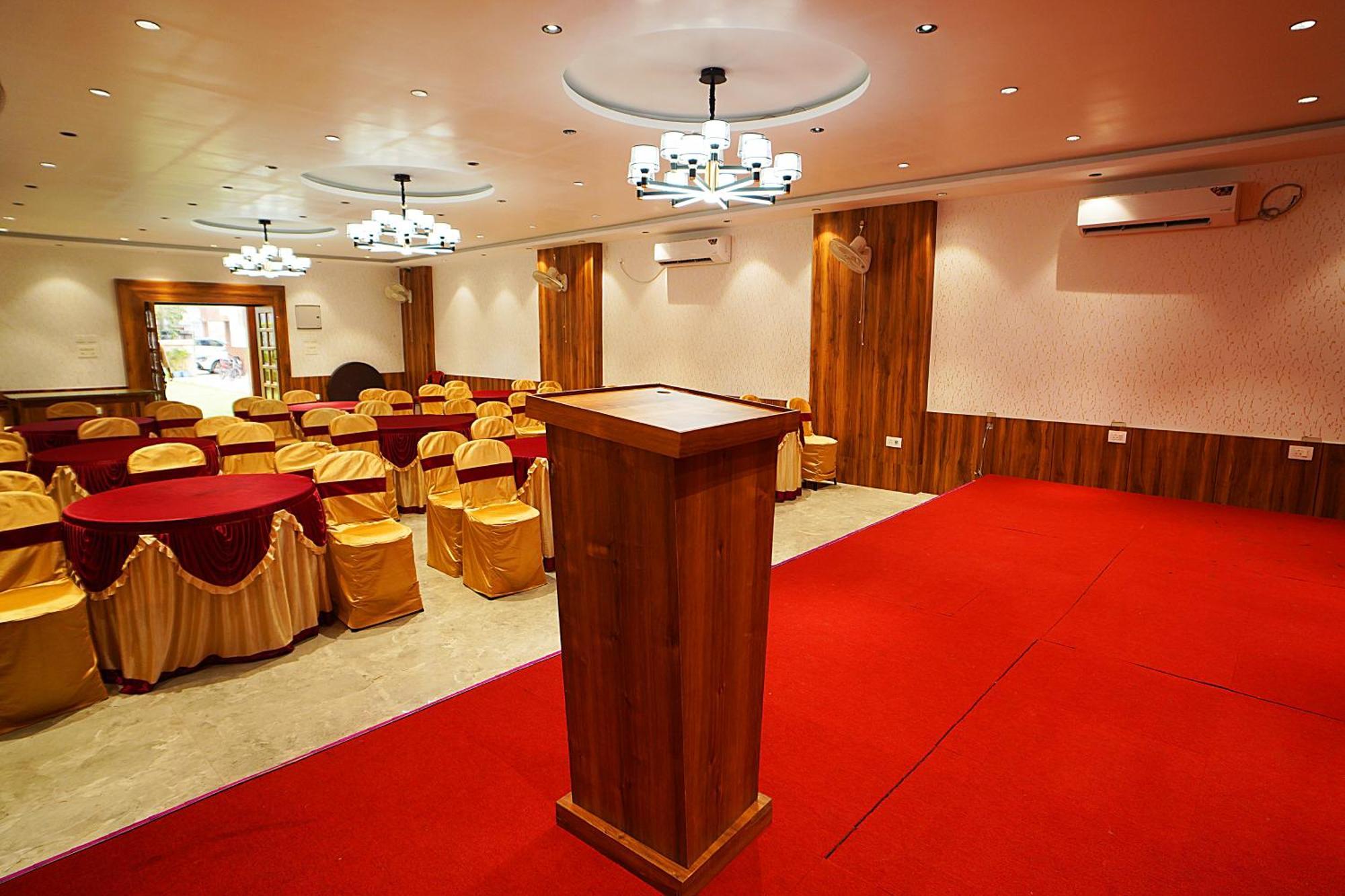 Blue Waves Hotel Tajpur Exterior photo